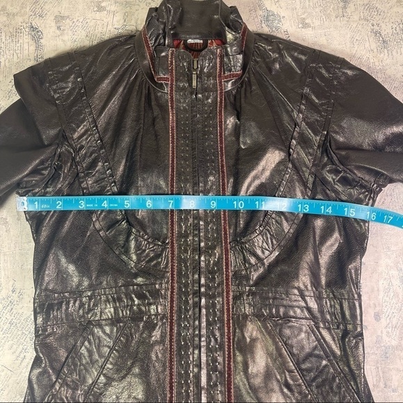 June leather jacket with velvet and stitches decorative details - Picture 12 of 12